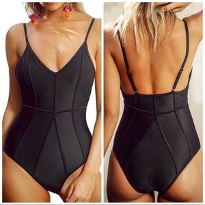 Cupshe One-Piece Swimsuit Black
